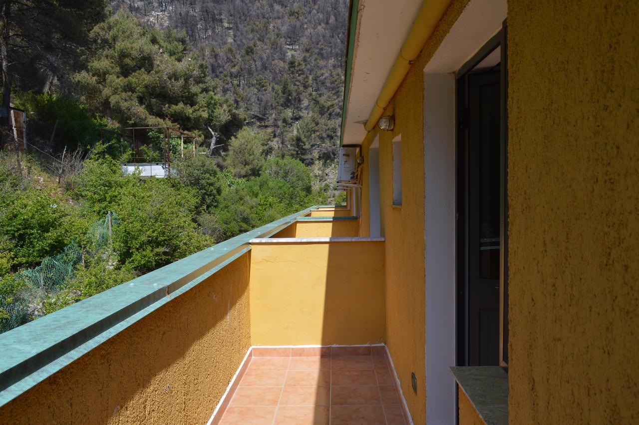 Hotel Bolonja Shëngjin エクステリア 写真